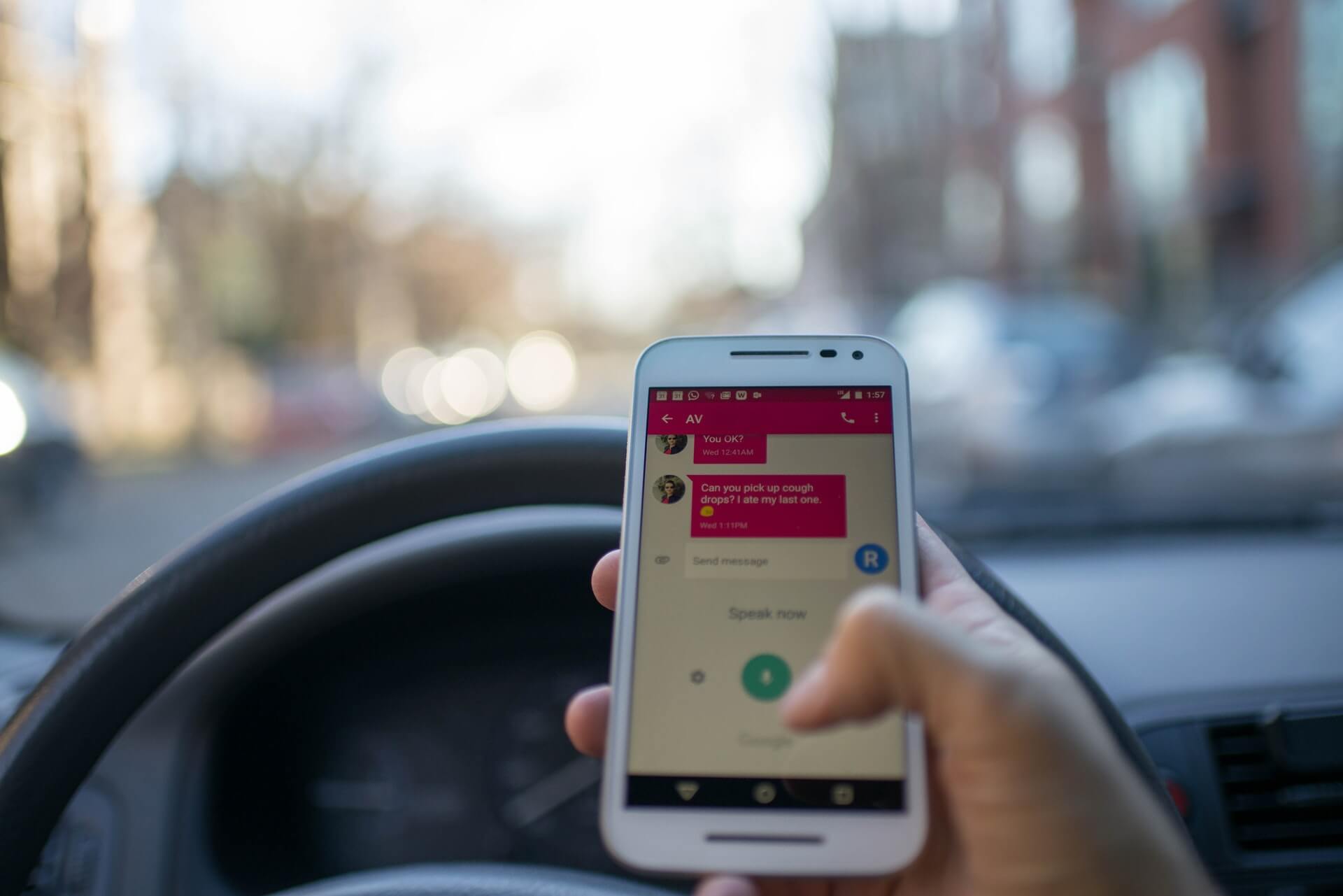 Read more about the article Connecticut And Massachusetts Texting While Driving Accident Lawyer