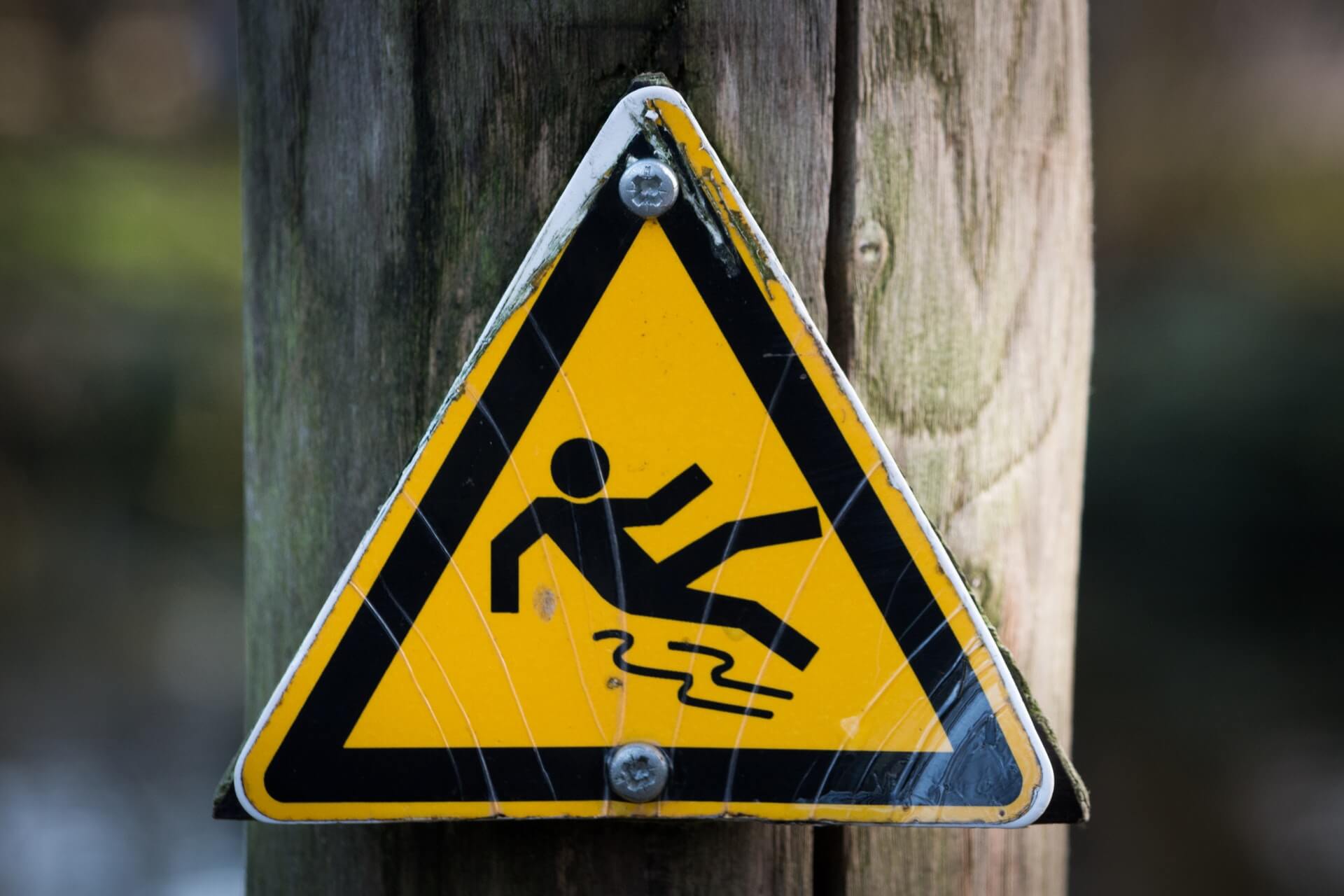Read more about the article Connecticut And Massachusetts Slip and Fall Accident Lawyer